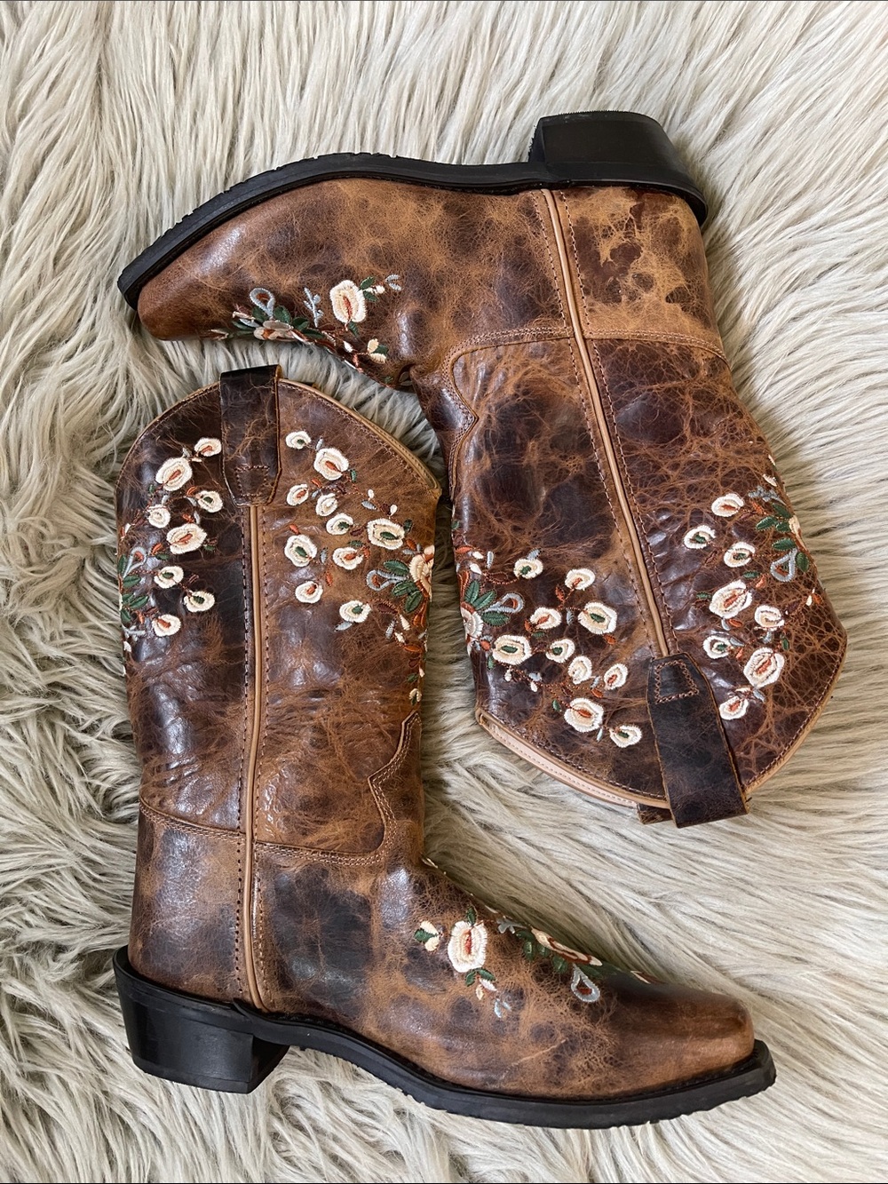 Shyanne Brown Embroidered Floral boots